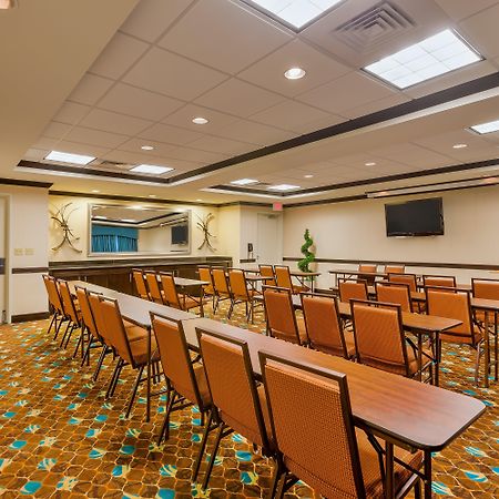 Holiday Inn Express And Suites Alpine By Ihg Bagian luar foto