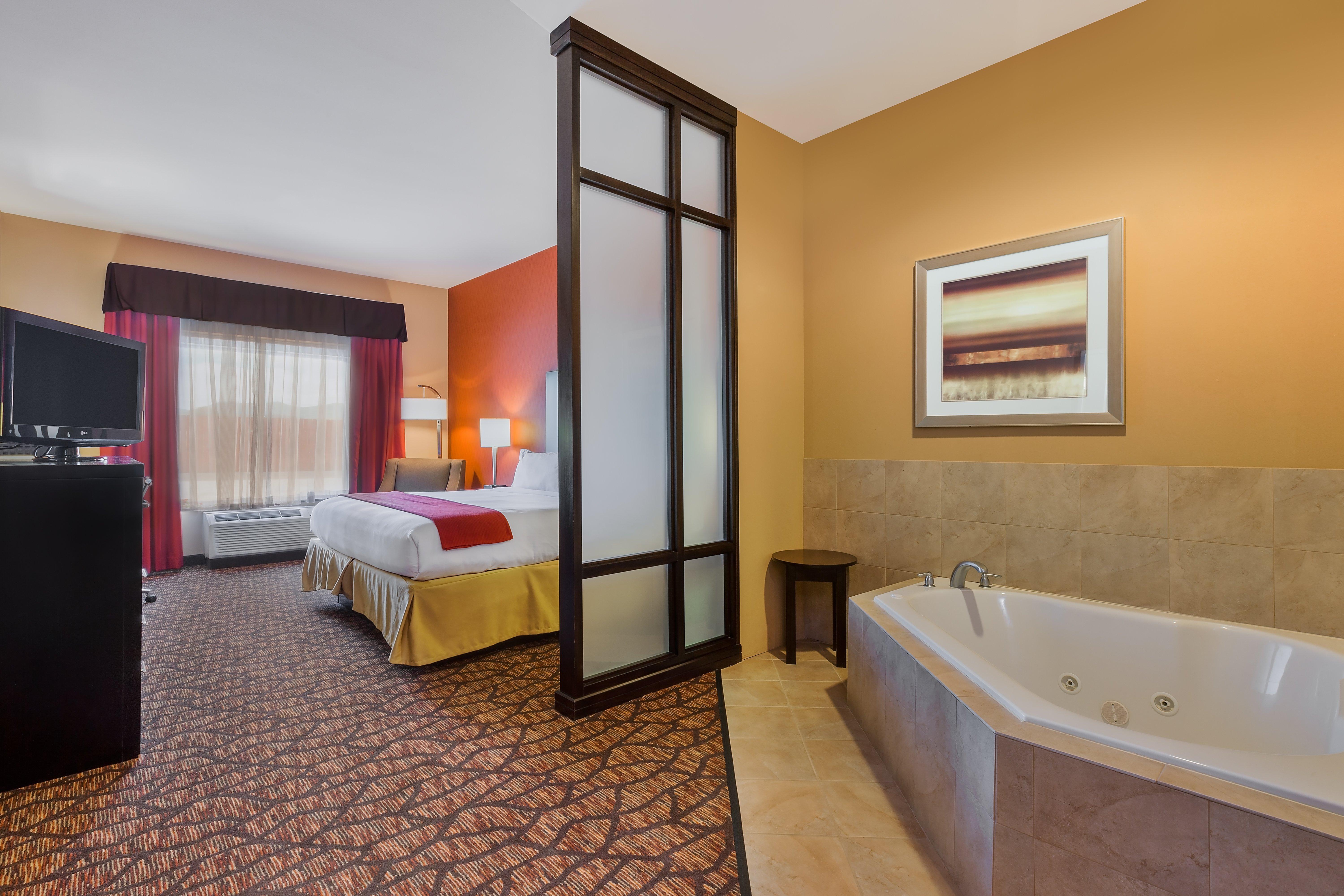 Holiday Inn Express And Suites Alpine By Ihg Bagian luar foto