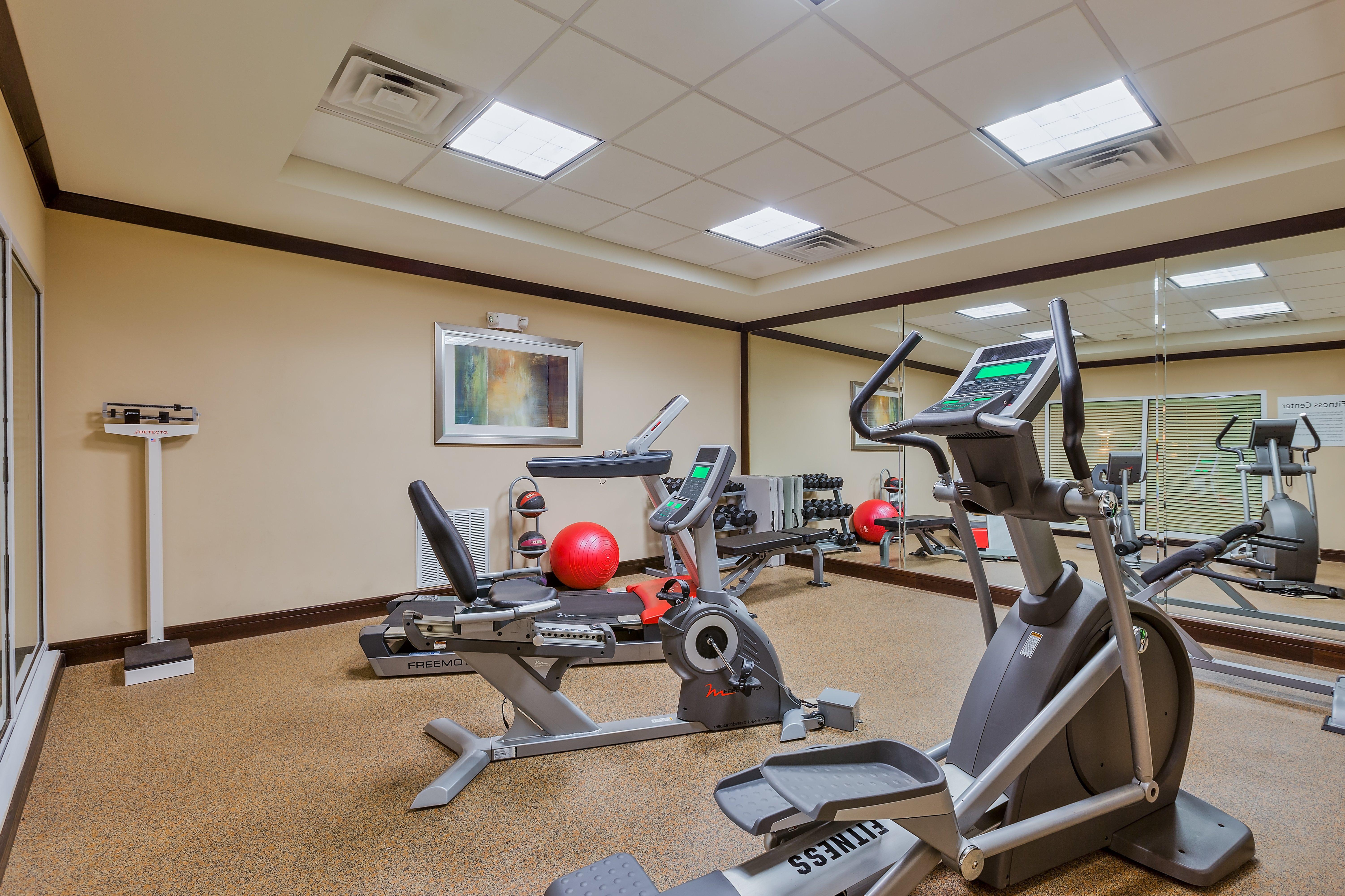 Holiday Inn Express And Suites Alpine By Ihg Bagian luar foto