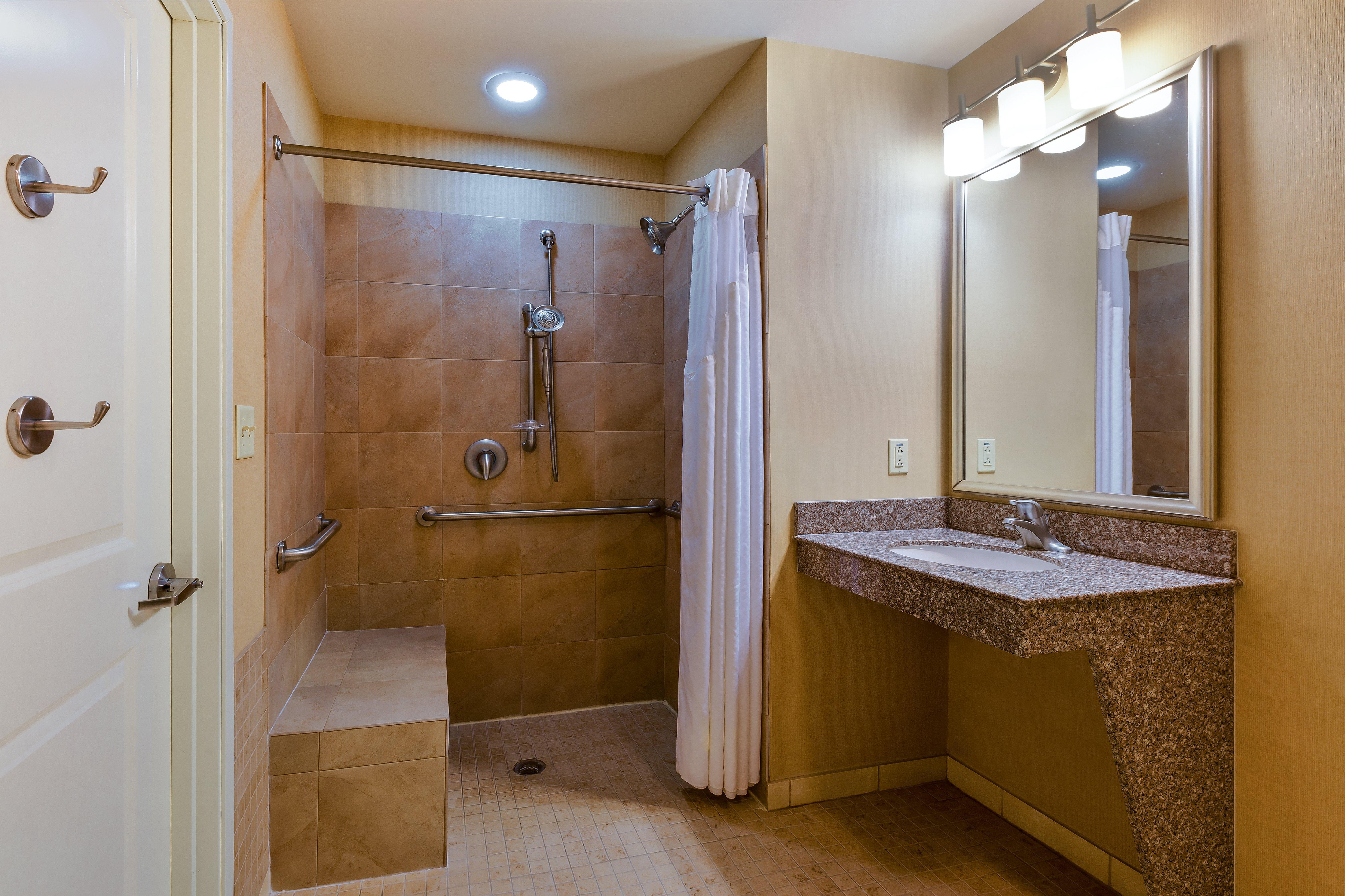 Holiday Inn Express And Suites Alpine By Ihg Bagian luar foto
