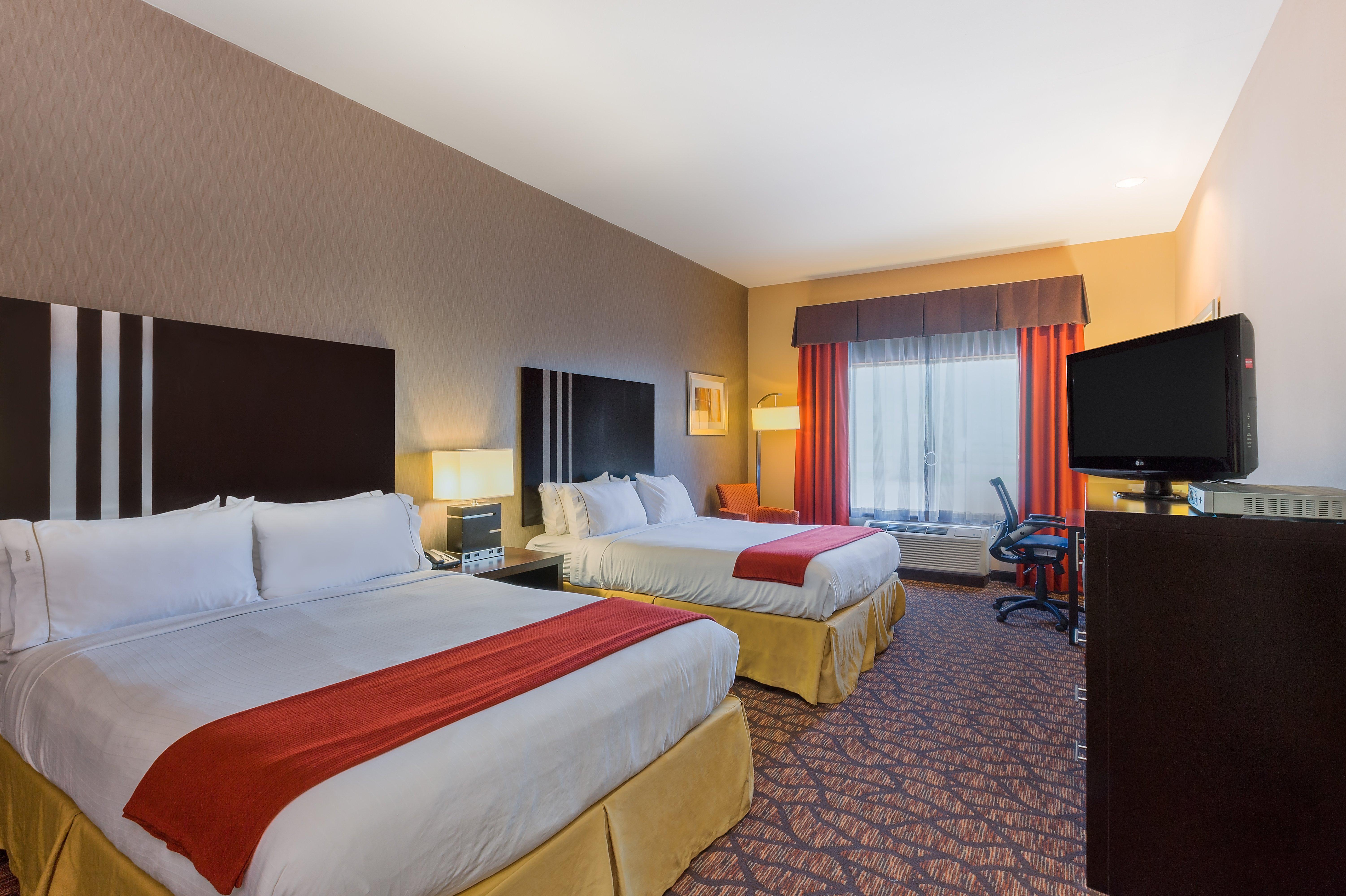 Holiday Inn Express And Suites Alpine By Ihg Bagian luar foto