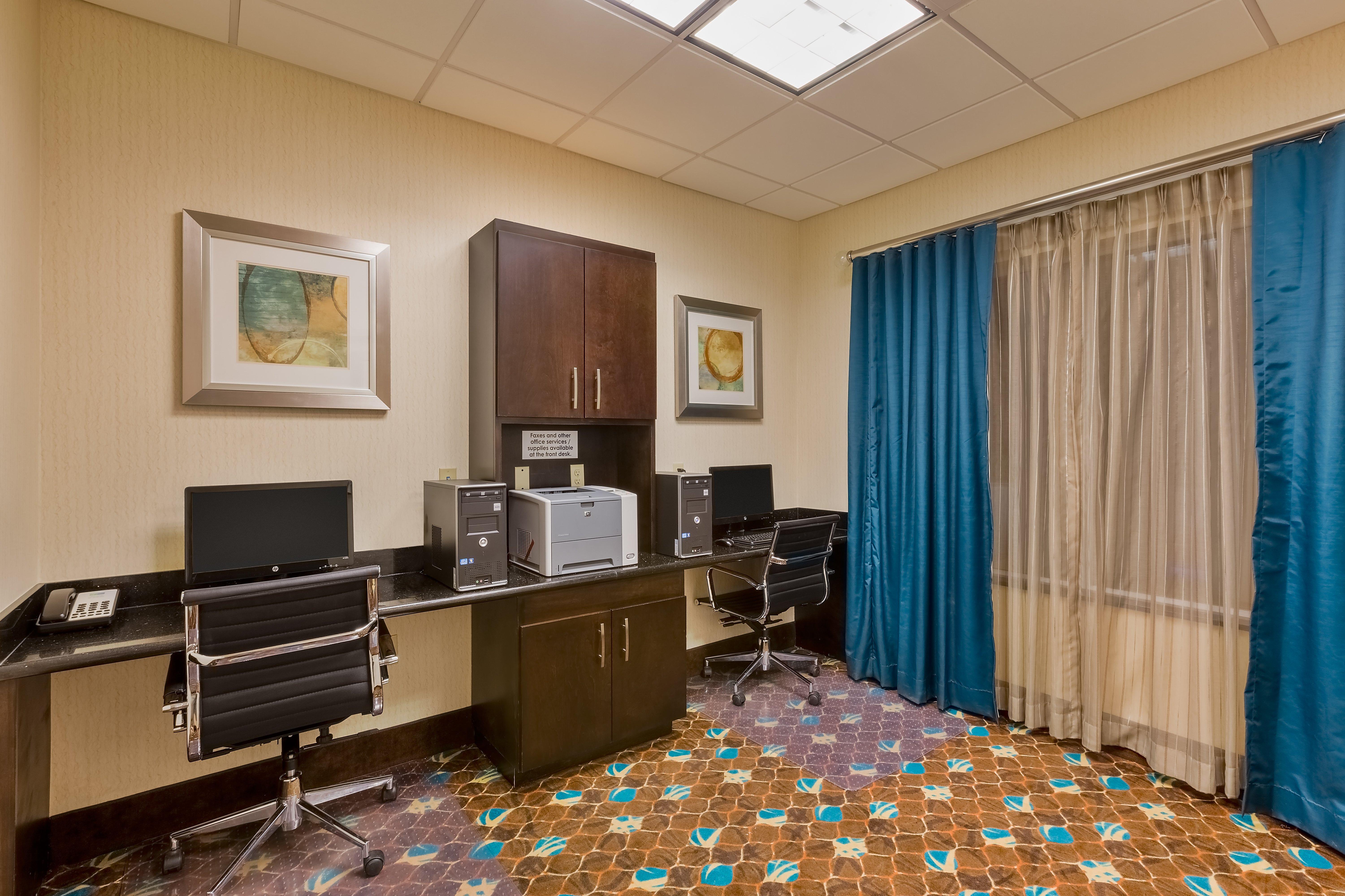 Holiday Inn Express And Suites Alpine By Ihg Bagian luar foto