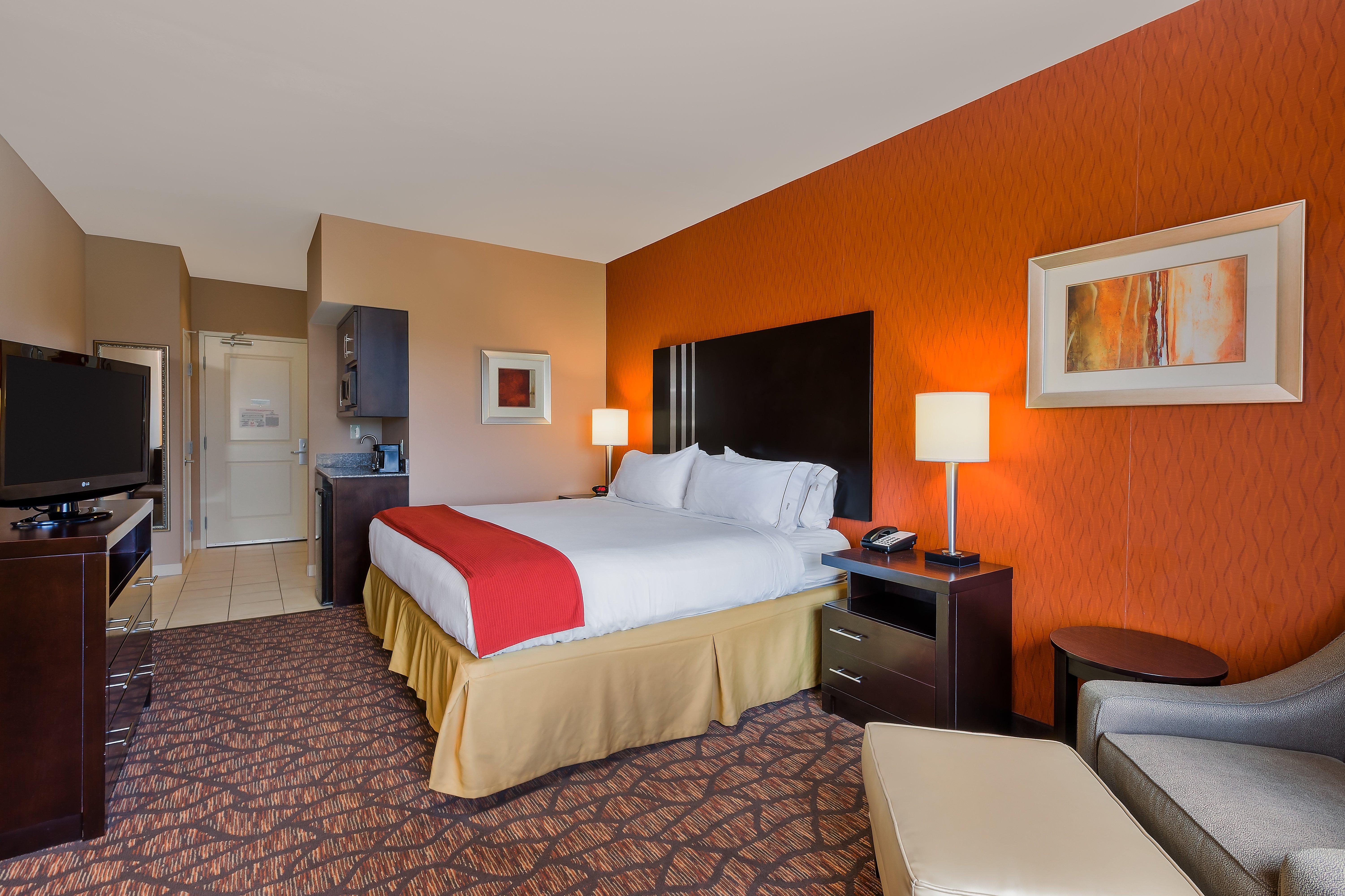 Holiday Inn Express And Suites Alpine By Ihg Bagian luar foto
