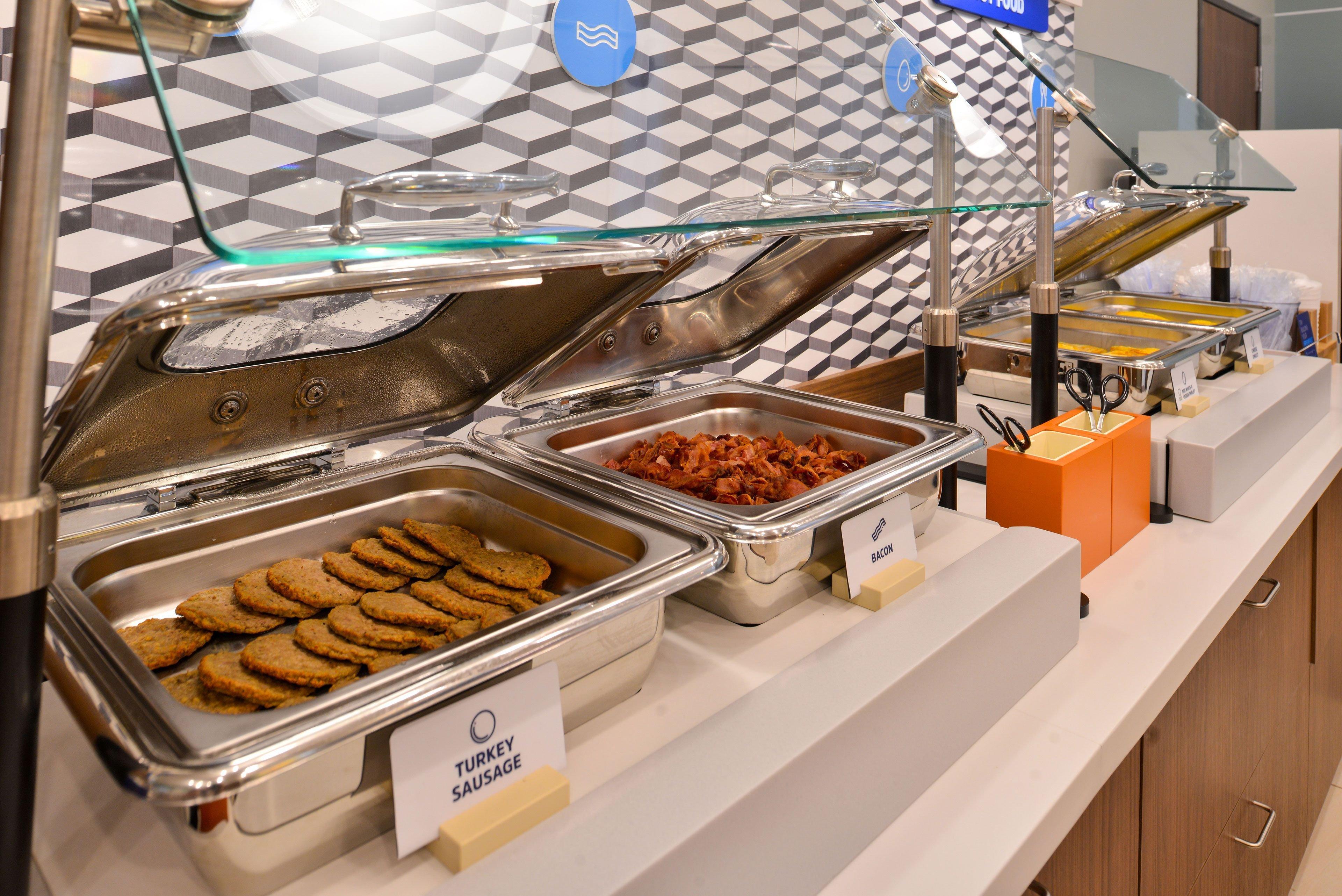 Holiday Inn Express And Suites Alpine By Ihg Bagian luar foto